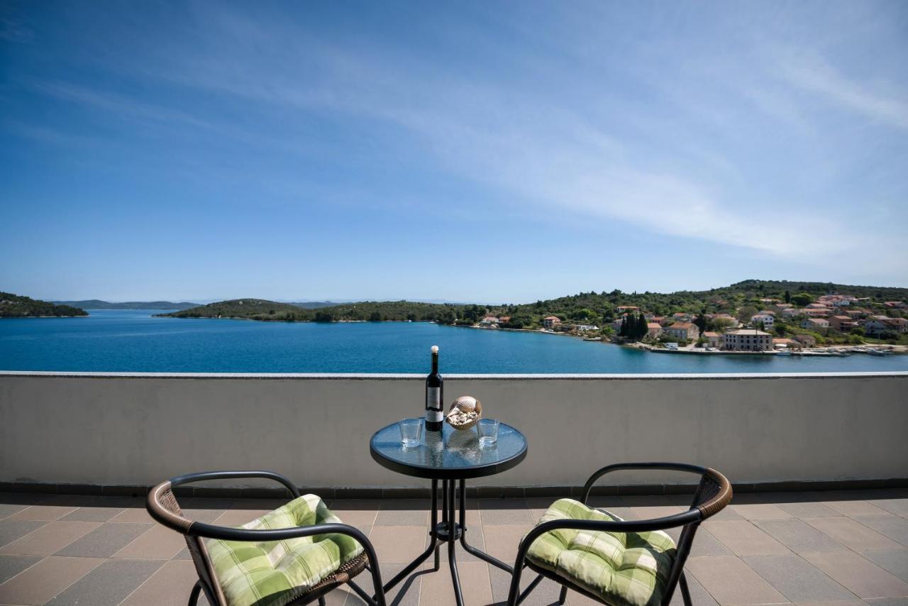 AMARCORD SKOLA BED & BREAKFAST, VELI RAT, CROATIA